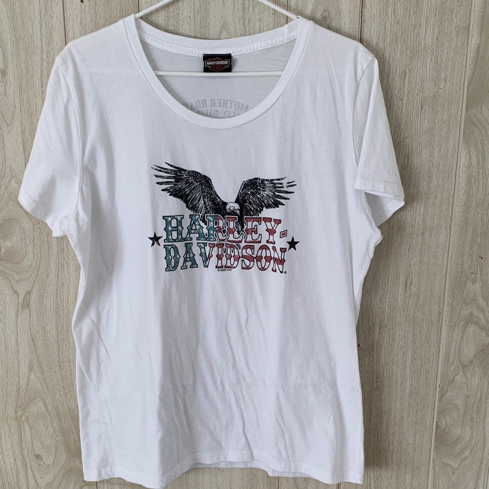 Harley-Davidson Women Flying Eagle Tattered Scoop Neck Short Sleeve Tee USA Flag